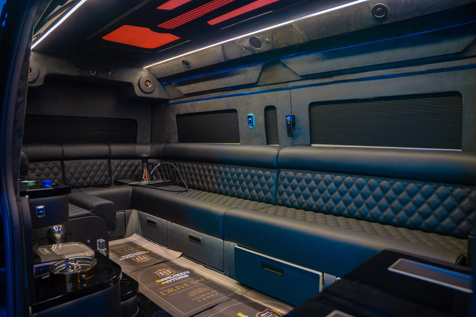 Toyota VIP Hiace - Party Van