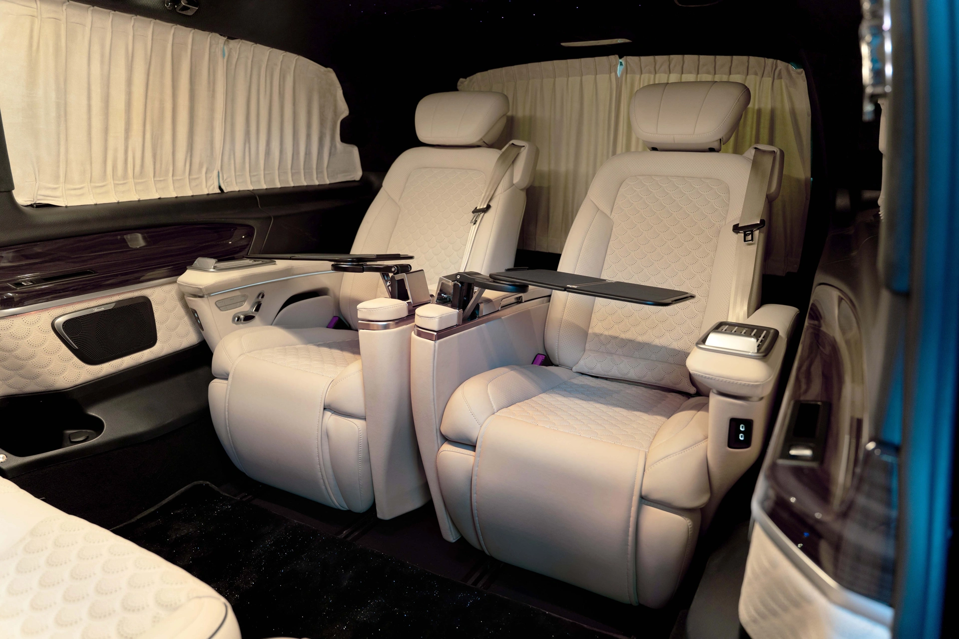 Mercedes-Benz Barugzai VIP V-Class
